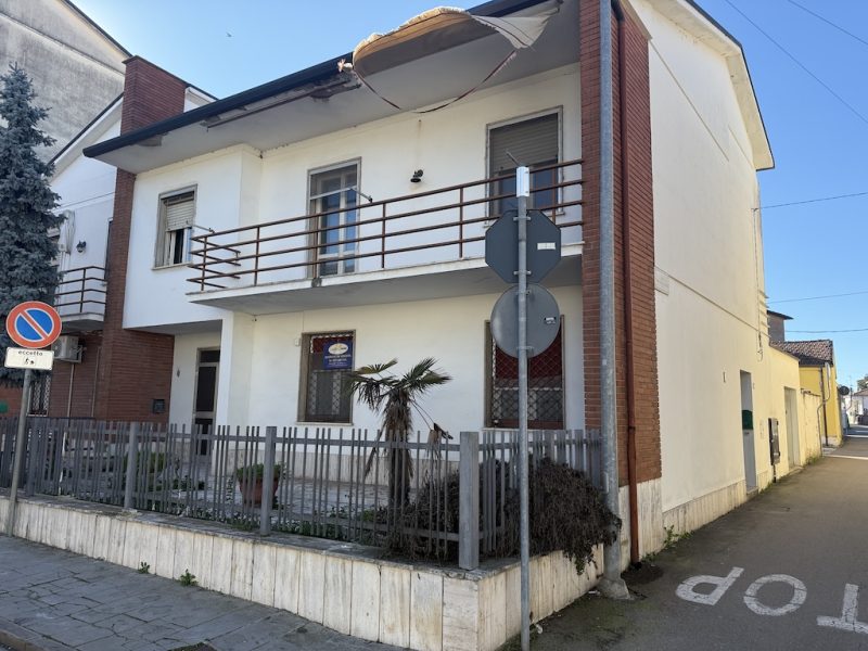 A303b-appartamento-argenta